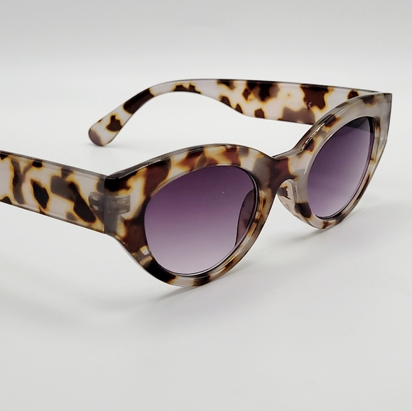 Skylar (Sun reader) - Picture 2 of 4